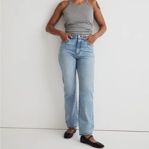Madewell Curvy 90s Straight Jean in Mercer Wash - Size 29
